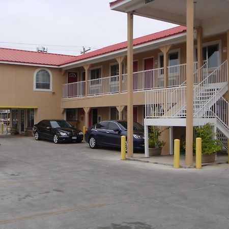 Eagle Pass Inn Esterno foto