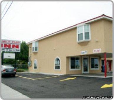 Eagle Pass Inn Esterno foto